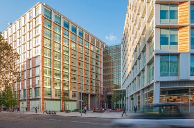 Southwark Caddesi, Bakside, Londra, Ekim 2012