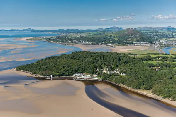 Gwynedd, Kuzey Galler 'deki ünlü Portmeirion turist köyü.