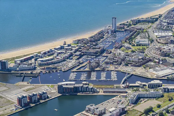 Helikopter Swansea, Mırmır ve Gower Yarımadası üzerinde, Galler, İngiltere