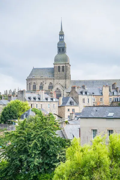 Saint-Sauveur de Dinan Bazilikası