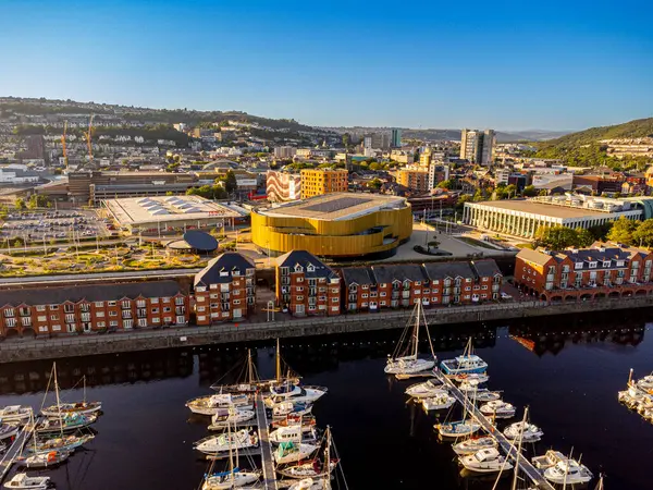 11.08.2022, Swansea, Glamorgan, Wales Havacılık Swansea Marina manzarası