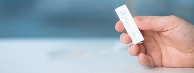 Covid hızlı antijen burun testi. Evde ya da Corona test istasyonunda kendini test et..