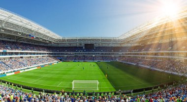 Futbol stadyumu, parlak ışıklar, saha manzarası. Futbol konsepti