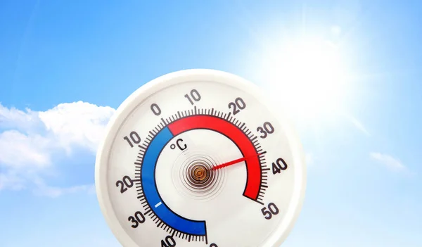 Kwikthermometer Zomerse Warmte Klimaatveranderingsconcept — Stockfoto
