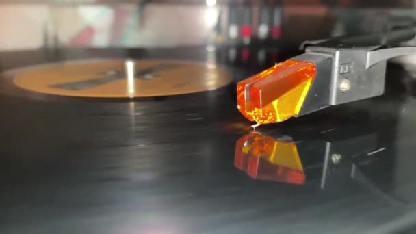 Vinyl Record Playing Record Player Musical Background — Stock Video