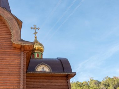 Başmelek Michael Kilisesi, Altea 'da Alicante ve Valencia arasında bulunan, Rus Ortodoks Kilisesi' ne bağlı İspanyol-Portekiz Piskoposluğu 'na bağlı bir kilisedir. İspanya 'daki ilk kilise Rus ahşap mimarisi tarzında inşa edildi..