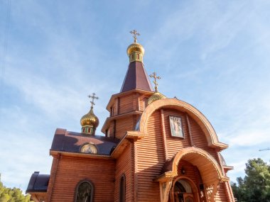 Başmelek Michael Kilisesi, Altea 'da Alicante ve Valencia arasında bulunan, Rus Ortodoks Kilisesi' ne bağlı İspanyol-Portekiz Piskoposluğu 'na bağlı bir kilisedir. İspanya 'daki ilk kilise Rus ahşap mimarisi tarzında inşa edildi..