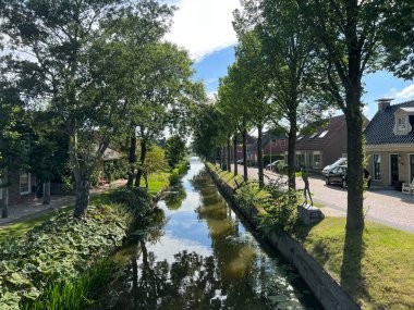 Hollanda, Friesland 'daki Alde Leie Kanalı.