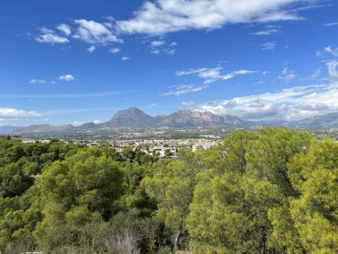 İspanya 'da Albir civarında Doğal Serra Gelada parkı
