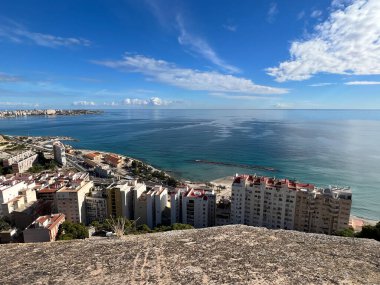 Alicante İspanya 'daki Santa Barbara Kalesi' nden görüntü