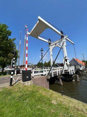 Hollanda, Stavoren Friesland 'daki ahşap tugay.