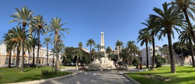 Panorama, Cartagena İspanya 'daki Santiago de Cuba ve Cavite kahramanlarının anıtından.