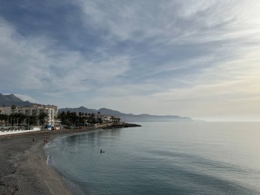 Nerja İspanya 'daki Torrecilla plajı