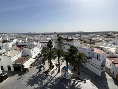 İspanya 'nın Torre de Guzman kentinden Conil de la Frontera şehrine bakın.