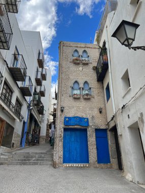 İspanya 'nın eski Peniscola şehrinde bir sokak.