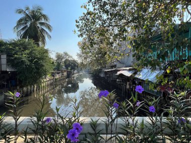 Kanal ve evler Bangkok, Tayland 'da Khlong Hua Lamphong' da