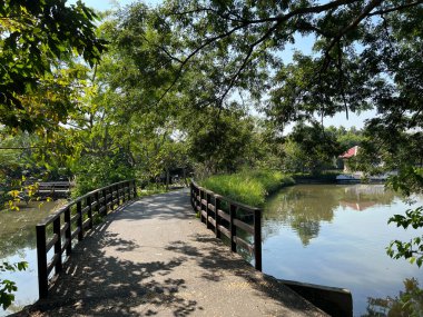 Si Nakhon Khuean Khan Gölü, Bang Kachao, Tayland