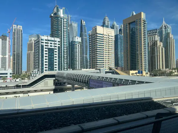 Небоскрёбы Дубае Марина Объединенных Арабских Эмиратах — стоковое фото