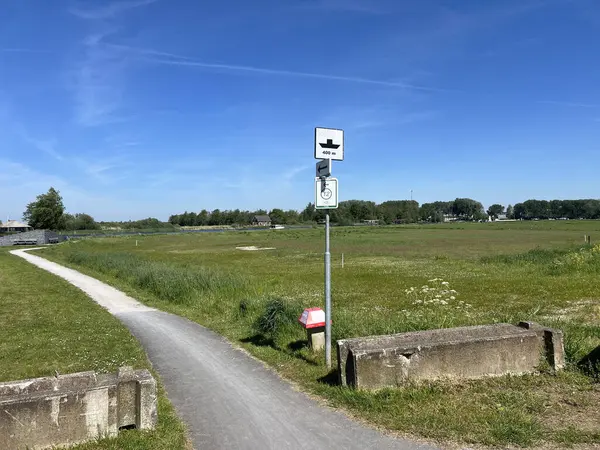 Bicycle Path Veenhoop Friesland Netherlands 图库照片