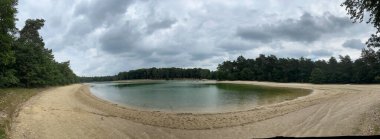 MTB 'nin çevresindeki manzara Hollanda' nın Drenthe şehrinde Sleen 'i izliyor.