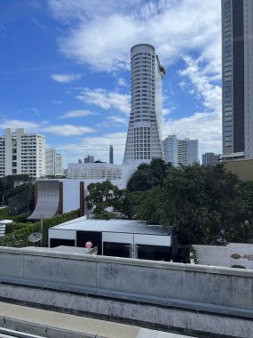 BTS altın çizgisinden Tayland, Bangkok 'taki Icon Siyam' a doğru görüntü