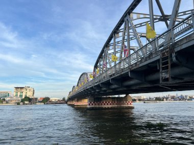Bangkok, Tayland 'daki Krung Thon Köprüsü