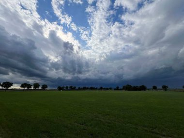 Hollanda 'da Luttenberg çevresinde kara bulutlar
