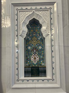 Muscat, Umman 'daki Büyük Camii' nin içinde.