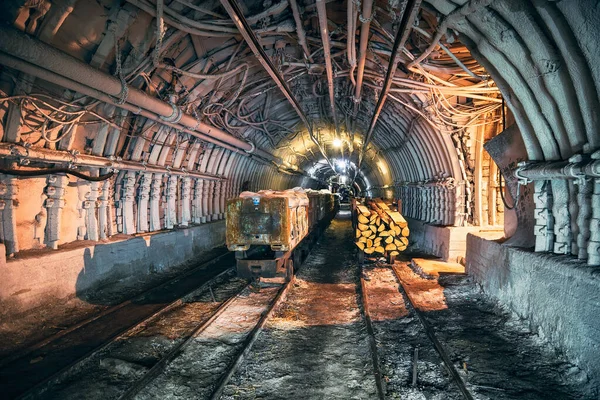 Mine Souterraine Charbon Darkov Darkov Avec Des Trains Miniers Chargés — Photo