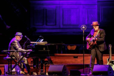 26 Eylül 2023. Het Concertgebouw Amsterdam, Hollanda. Elvis Costello 'nun konseri Steve Nieve