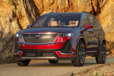 Cadillac XT6.Lüks orta boy SUV 