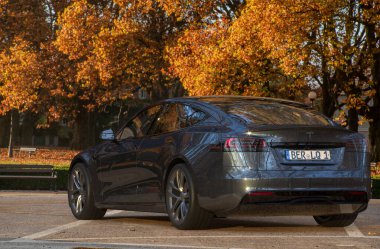 Tesla S Modeli Ekose - 1020 hp ve 2.1 saniyede 100 km / saat