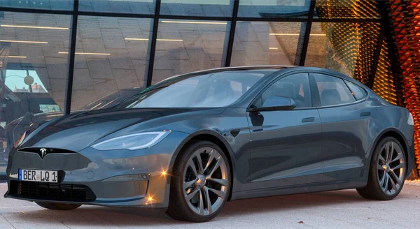 Tesla Model Plaid 1020 Seconds 100 Hour — Stock Photo, Image