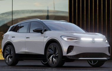 Volkswagen ID4, uzun menzilli elektrikli bir SUV.