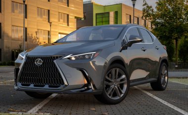 Lexus NX 300 AWD - güçlü ve rahat.