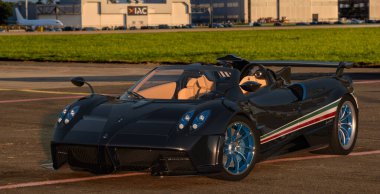 Pagani Huayra Tricolore İtalyan pilotlara 840 beygir gücünde.