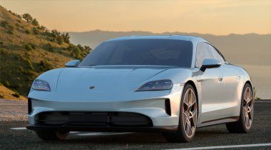 Yeni, yenilenmiş Porsche Taycan 4S modeli 