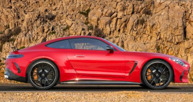 Yeni Mercedes-AMG GT43 Coupe