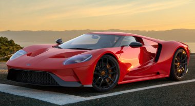 Ford GT . Yeniden yazılmış bir efsane.