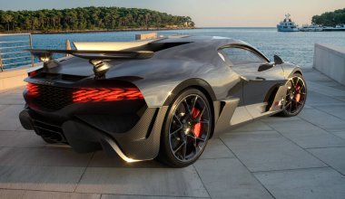 Bugatti Divo. Milyonlar için sınırlı sayıda üretilmiş bir sanat eseri.