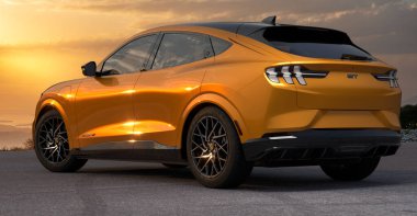 Elektrikli Ford Mustang Mach-E GT
