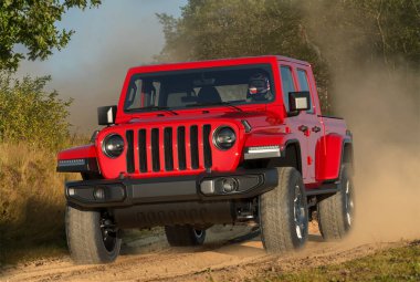  Jeep Gladyatörü. Gelenek ve yenilikleri birleştiren çok yönlü bir kamyonet..