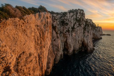 Lefkada, Yunanistan 'da deniz feneri. Lefkatas Burnu Deniz feneri.