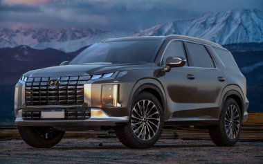 Hyundai Palisade 2024 Bir dağ otoparkında
