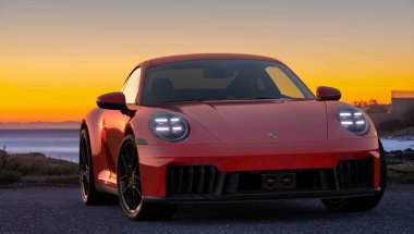 New Porsche 911 debuts - GTS with first-ever hybrid clipart