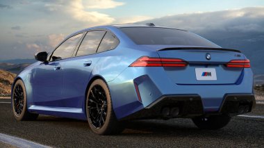 Yeni BMW M5 çok güçlü bir eklenti hibrit güç treni aldı.