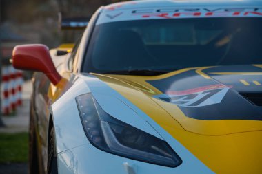 Chevrolet Corvette Grand Sport şarkı tanımlamasında