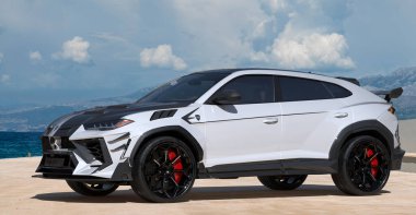  Lüks arazi aracı Lamborghini Urus MANSORY 