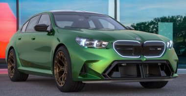 Yeni BMW M5 bir eklenti hibrit..