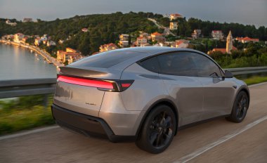 Tesla Modeli Y Juniper